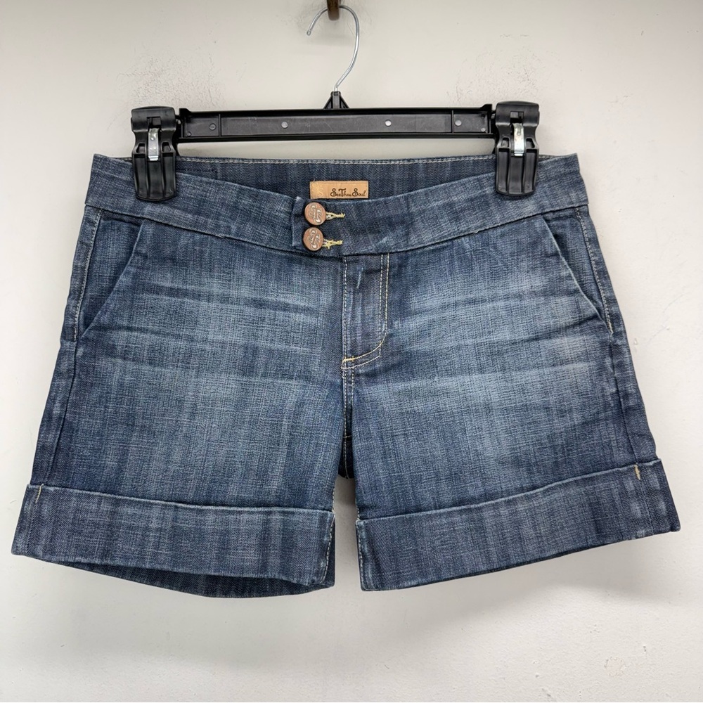 See Thru Soul size 30 Women’s Blue Denim Low Rise Cuffed Jean Shorts